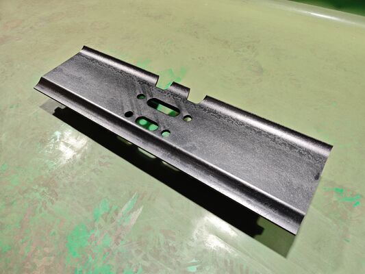 CAT 320 トラックシュー-800mm トリプルグルーザー トラックシュー ピッチ