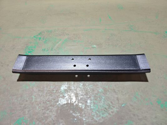 コマツ PC60 トラックシュー トリプルグルーサー トラックシュー ピッチ STG135A-8-750-001