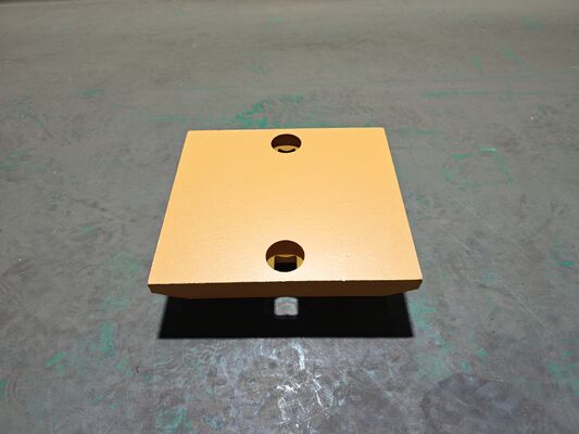 1324715B Cat スタイル ボルトオンカッティングエッジ (ローダー用)