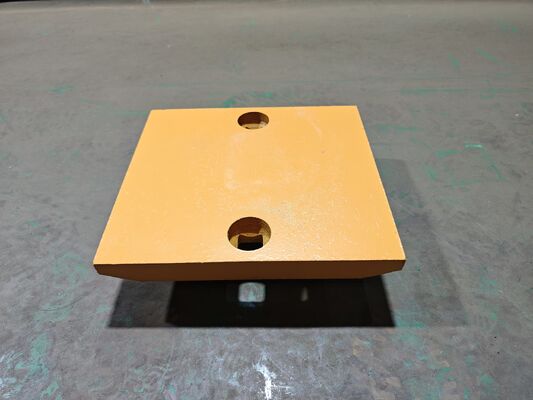 1324715M キャットスタイル ボルトオンカッティングエッジ (ローダー用)